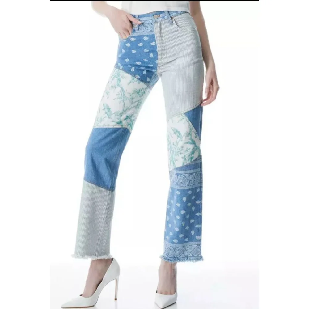 NWT Alice + Olivia Mixed Patchwork High Rise Wide Leg Denim Jeans Size-29
